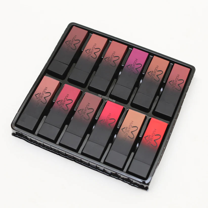Huda Beauty Matte Lipstick Set (12 Pcs)
Regular priceRs.3,000.00 PKR Sale